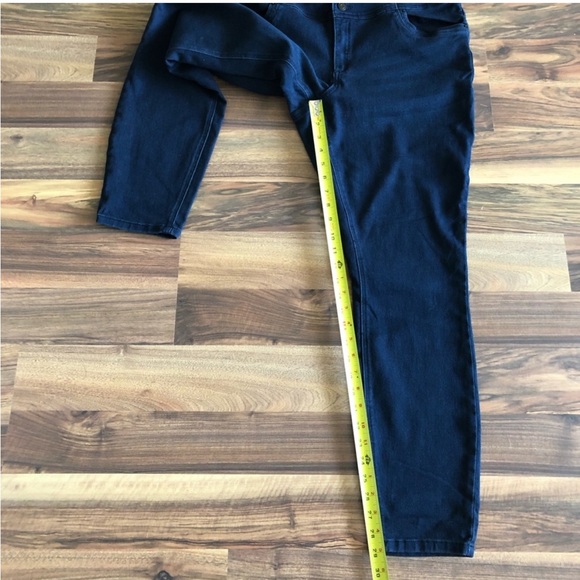 Fashion to Figure high waist jeans - Picture 6 of 6